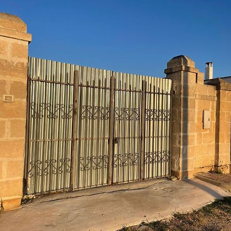 Lu Sole, Lu Mare E Lu Ientu Villa Torre Lapillo Kültér fotó